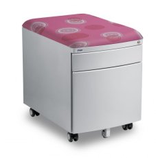 Pojazdný kontajner Mayer 32P8 26 090 — strieborný, ružové čalúnenie