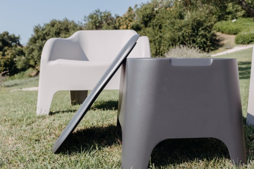 PETRA ARMCHAIR plastové křeslo - šedá