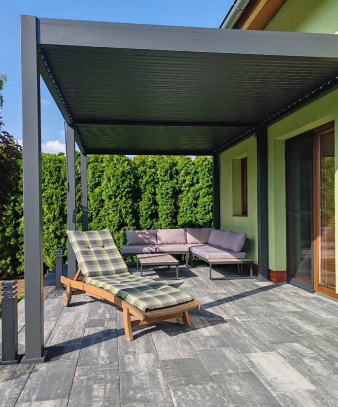 Bioklimatická pergola INTRO NEO 5,3x3 m, hliník a ocel - volně stojící