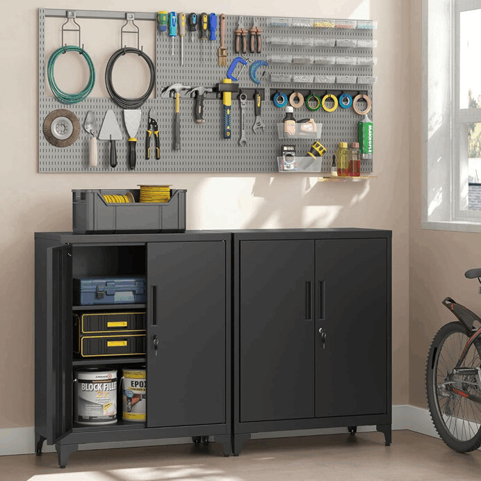 Elegantní černá kovová komoda ALBUS – 80x40x90 cm s policemi Autronic