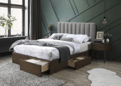 Dvoulůžková postel GORASHI –⁠ 160x200, dřevo/látka, ořech/šedá