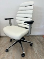 Kancelářská ergonomická židle FISH BONES  — šedý plast, bílá ekokůže