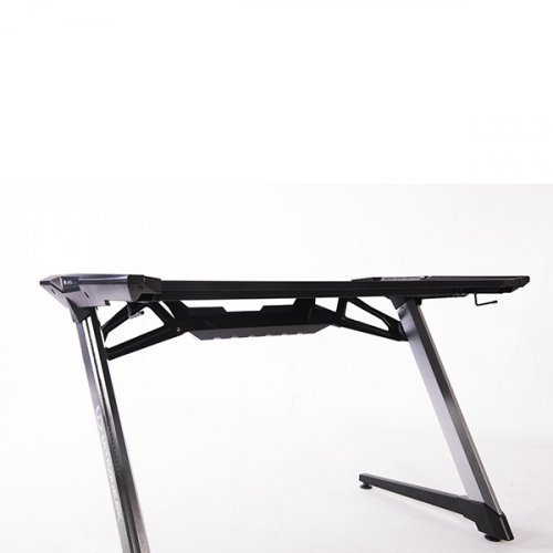 Herní stůl RACER ULTRADESK – 120X64X77 cm, RGB podsvícení, se 4 XXL podložkami pod myš, s 2 háky pro sluchátka