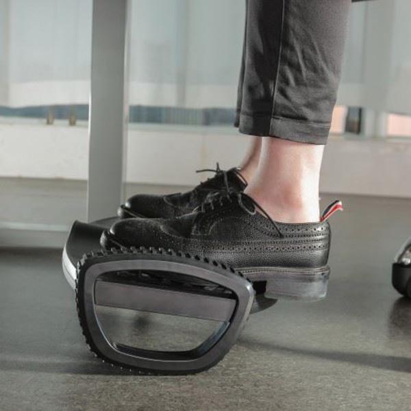 Ergonomická podložka pod nohy - čierna