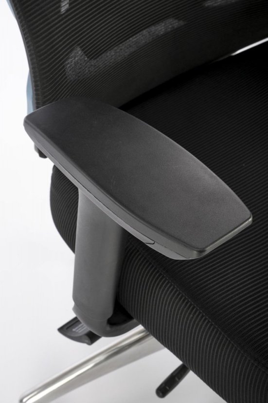 Kancelárska ergonomická stolička GILBERTO — kov, látka, sieť, čierna