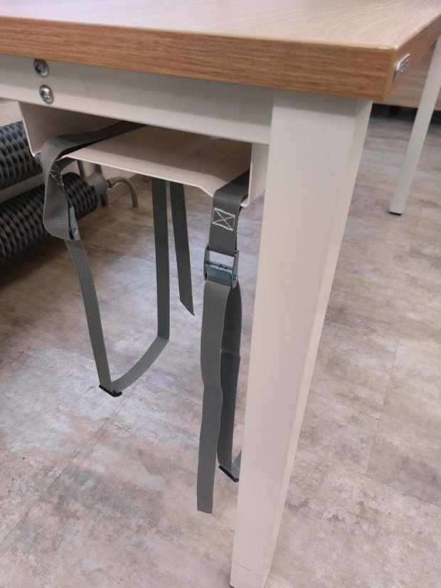 Pracovní stůl US 1600 160x80 cm – dub/bílé nohy (vzorek z prodejny)