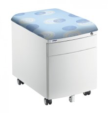 Pojazdný kontajner Mayer 32W8 26 092 — biely, modré čalúnenie