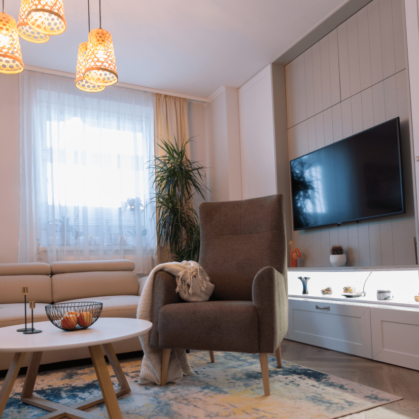 Křeslo ušák SAMY — masiv, látka, více barev