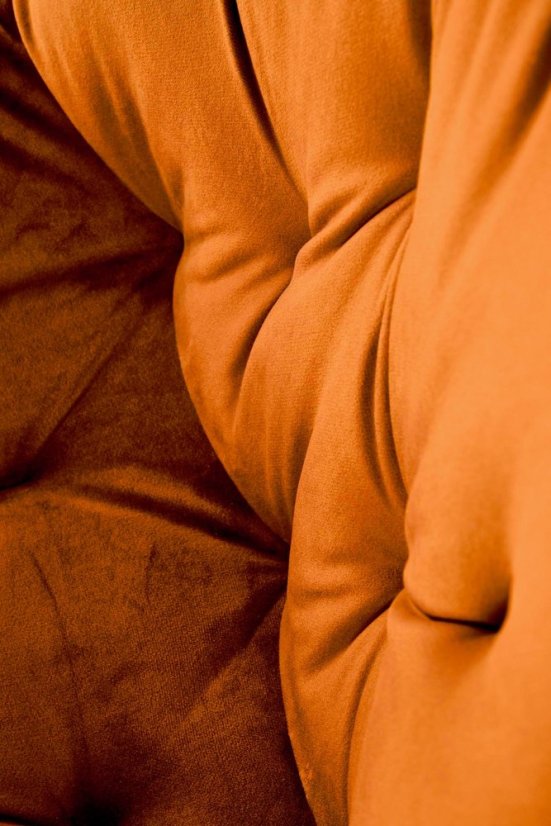 Skoricová BECKY stolička – samet & oceľ, otočná Halmar