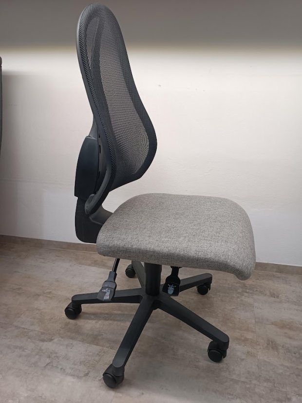 Ergonomická židle Topstar OPEN POINT SY s plochým sedákem  (lehké oděrky na plastech)— G23 šedá