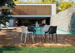 Plastové křeslo BILROS — nosnost 150 kg, černá