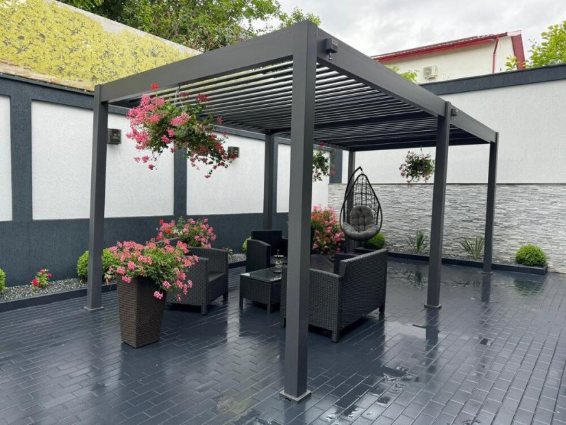 Bioklimatická pergola INTRO PLUS 6x3 m, hliník -  volně stojící