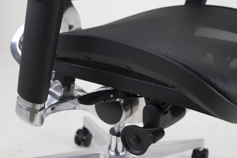 Kancelárska ergonomická stolička KORINA — čierna, nosnosť 150 kg