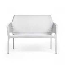 Dizajnová lavička NET BENCH – skvelá pre interiér aj záhradu, viac farieb