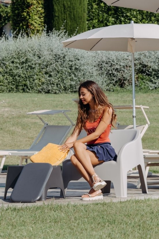 PETRA ARMCHAIR plastové křeslo - šedá